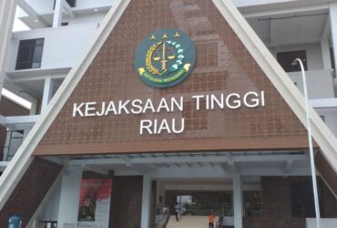 Kantor Kejaksaan Tinggi Provinsi Riau.