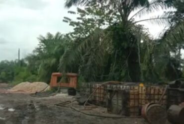 Foto : Gudang ilegal Penampungan CPO milik RML Di Dumai, (Dok/DNst).