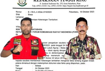 Foto : Latar belakang Dokumen Permintaan Keterangan Oleh Kejati Riau, Tp. Batubara Ketua DPD LSM Forkorindo Riau (Kiri), dan Tohom TPS., SE., SH., MM., Ketua Umum LSM Forkorindo (Kanan).