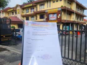 Foto : Berkas serah terima Laporan Korupsi dan Polresta Pekanbaru.