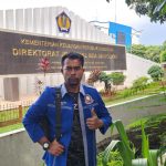 Foto : Tp. Batubara Selaku Ketua Ikatan Wartawan Online (IWO), Kota Pekanbaru, saat Menyembangi Kantor Direktorat Jenderal Bea & Cukai.